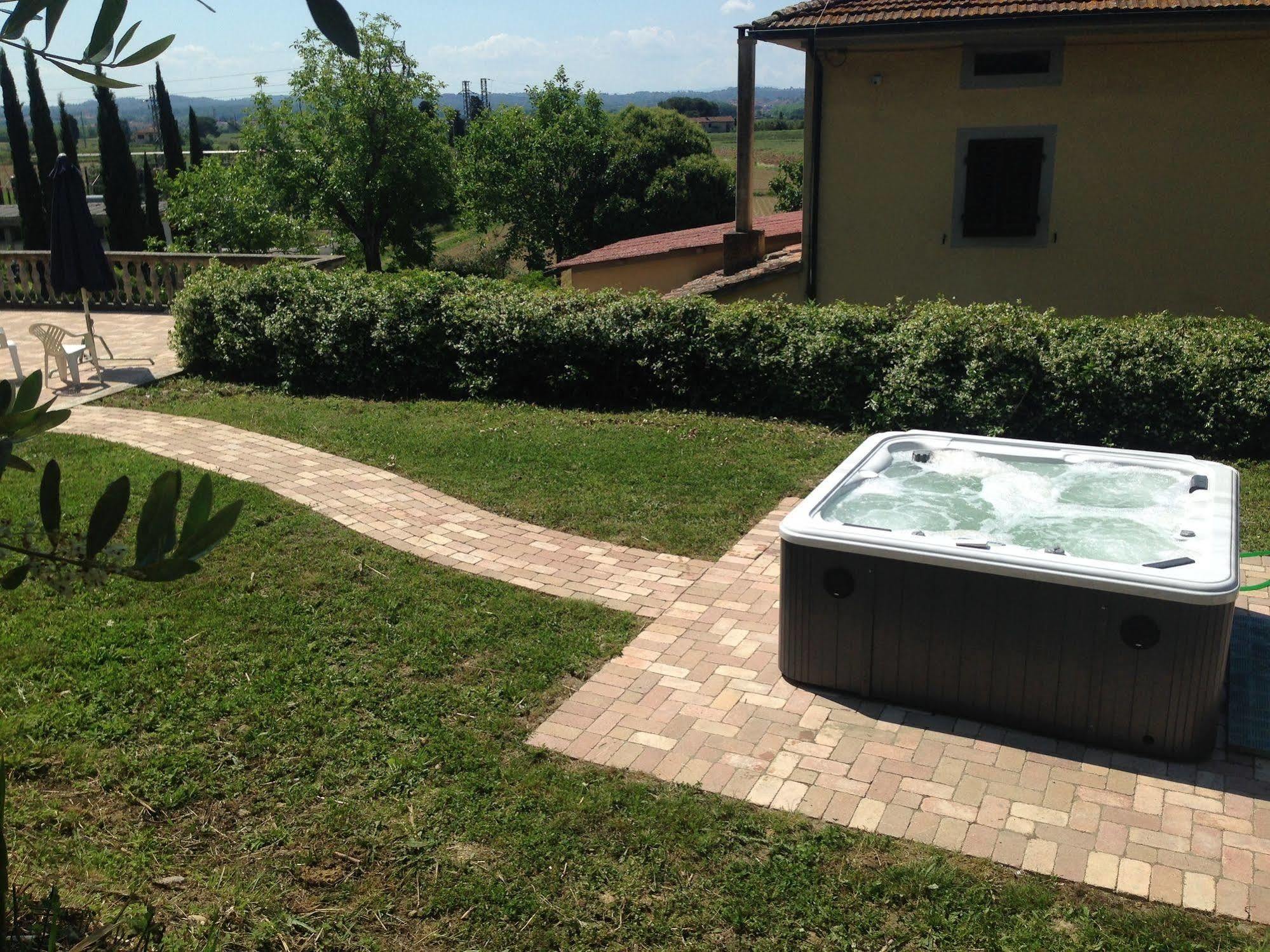 Podere Di Valli Santa Maria a Monte Екстериор снимка